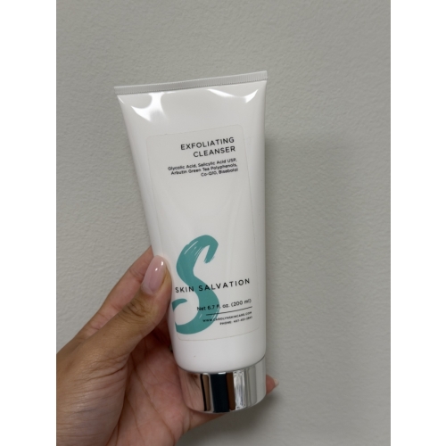 Exfoliating Cleanser - Photo 1